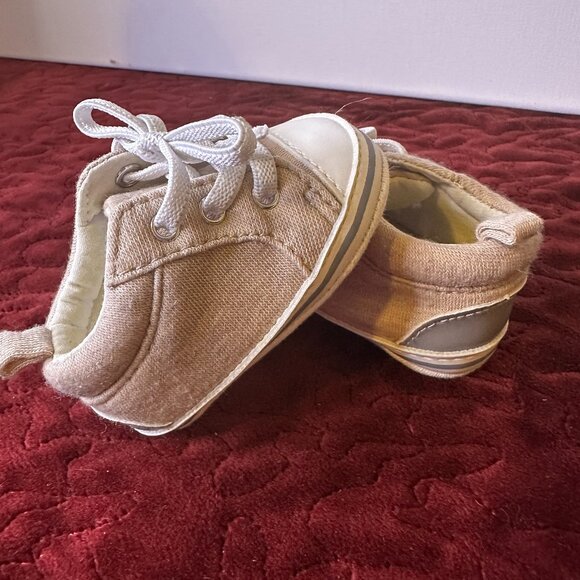 Carter's Child Of Mine Gender Neutral Baby Shoes Sz Newborn - AC038 - Picture 1 of 3